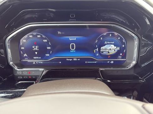 Used 2025 Chevrolet Silverado 1500 LTZ image 15