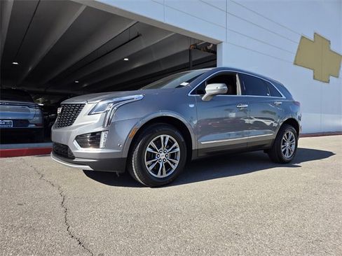 Certified 2021 Cadillac XT5 Premium Luxury image 2