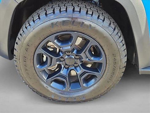 Used 2021 Jeep Cherokee Trailhawk w/ Sun, Sound & Nav Group image 25