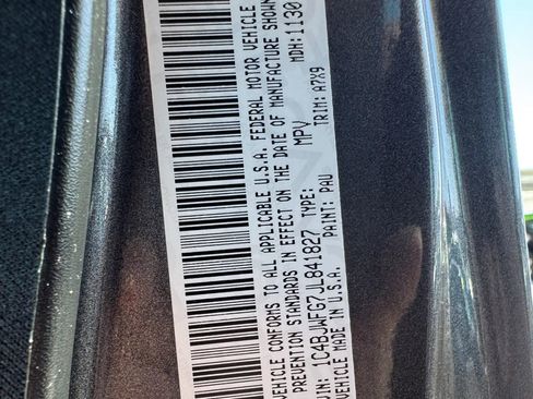 Used 2018 Jeep Wrangler Unlimited Rubicon w/ Connectivity Group image 29