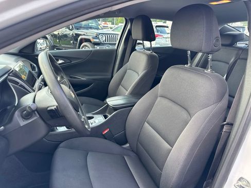 Used 2024 Chevrolet Malibu LT FWD image 12