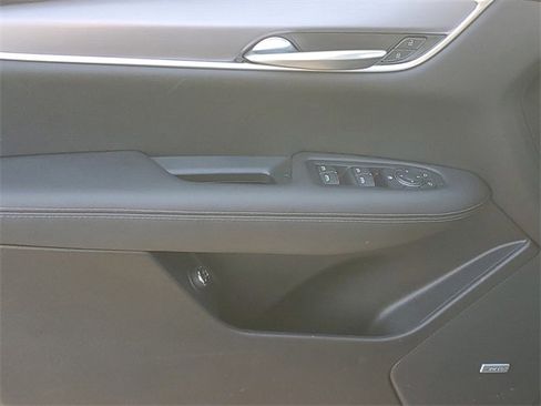 Certified 2023 Cadillac XT5 Luxury w/ LPO, Floor Liner Package image 11