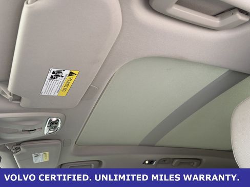 Certified 2022 Volvo XC90 T6 Momentum w/ Advanced Package image 32