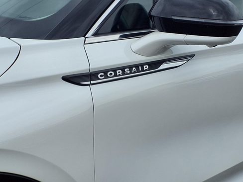 Used 2023 Lincoln Corsair FWD w/ Equipment Group 101A image 29