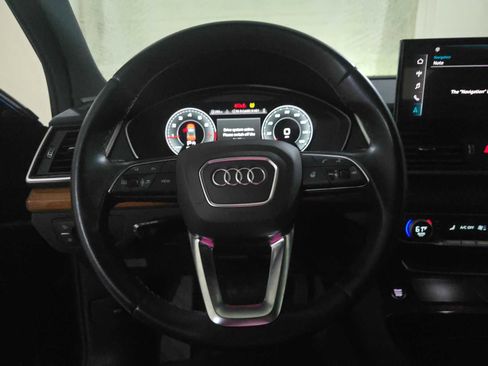 Used 2022 Audi Q5 2.0T Premium Plus w/ Premium Plus Package AWD/4WD image 10