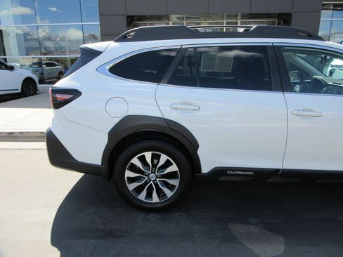 Used 2023 Subaru Outback Limited XT AWD/4WD image 11