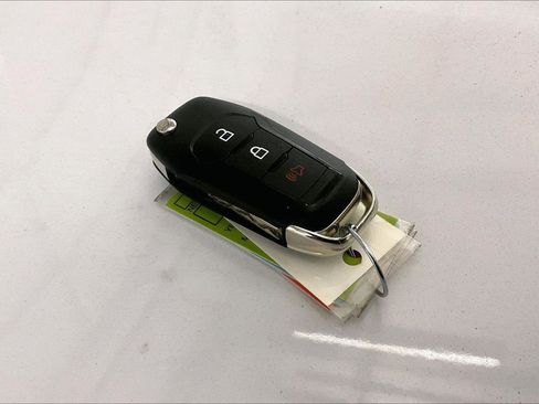 Used 2022 Ford Escape S image 9