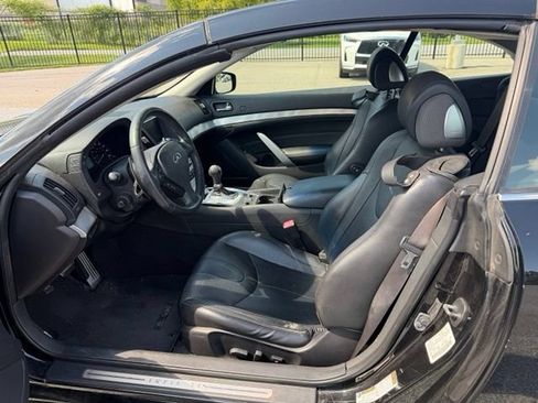 Used 2014 INFINITI Q60 Convertible w/ Premium Package RWD image 9