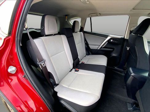 Used 2016 Toyota RAV4 XLE FWD image 20