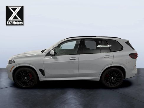 Used 2024 BMW X5 xDrive40i AWD/4WD image 3