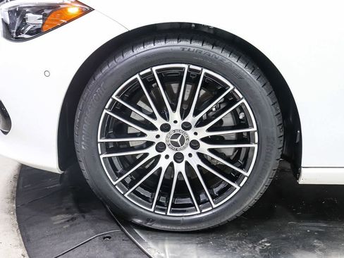 Used 2023 Mercedes-Benz C 300 Sedan image 9