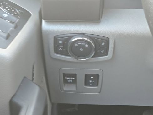 Used 2018 Ford F150 XLT w/ Equipment Group 302A Luxury image 28