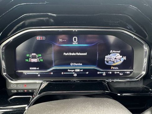 Used 2024 Chevrolet Silverado 2500 LT image 25