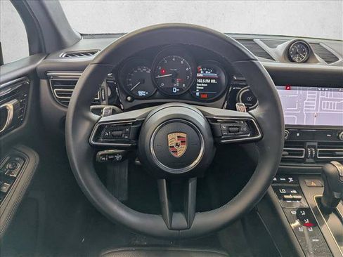 Used 2025 Porsche Macan AWD/4WD image 12