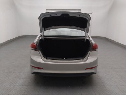 Used 2018 Hyundai Elantra SE FWD image 29