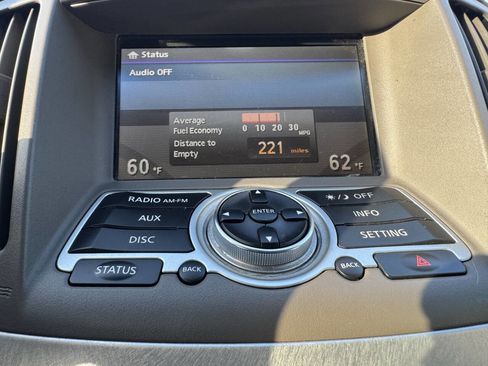 Used 2009 INFINITI G37 Journey w/ Premium Pkg image 17