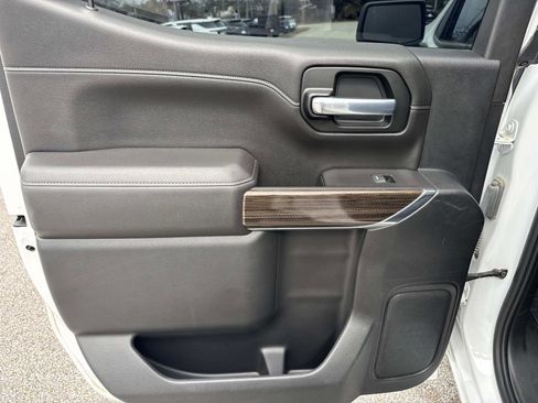 Used 2021 Chevrolet Silverado 1500 LT Trail Boss w/ Convenience Package II image 12