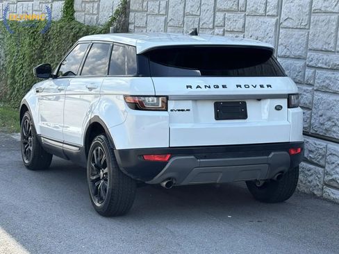 Used 2019 Land Rover Range Rover Evoque SE image 7