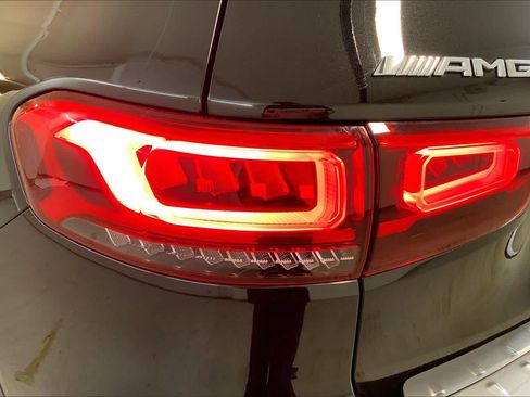 Used 2022 Mercedes-Benz GLB 35 AMG 4MATIC image 28