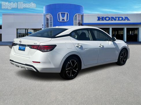 Used 2024 Nissan Sentra SV image 8