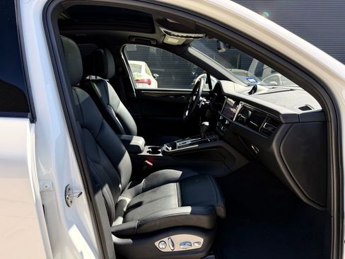 Used 2023 Porsche Macan image 21