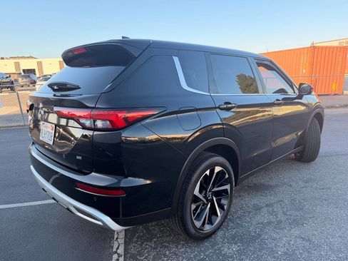 Used 2022 Mitsubishi Outlander SE FWD image 9