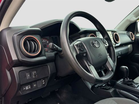 Used 2020 Toyota Tacoma SR w/ SR Convenience Package RWD image 9