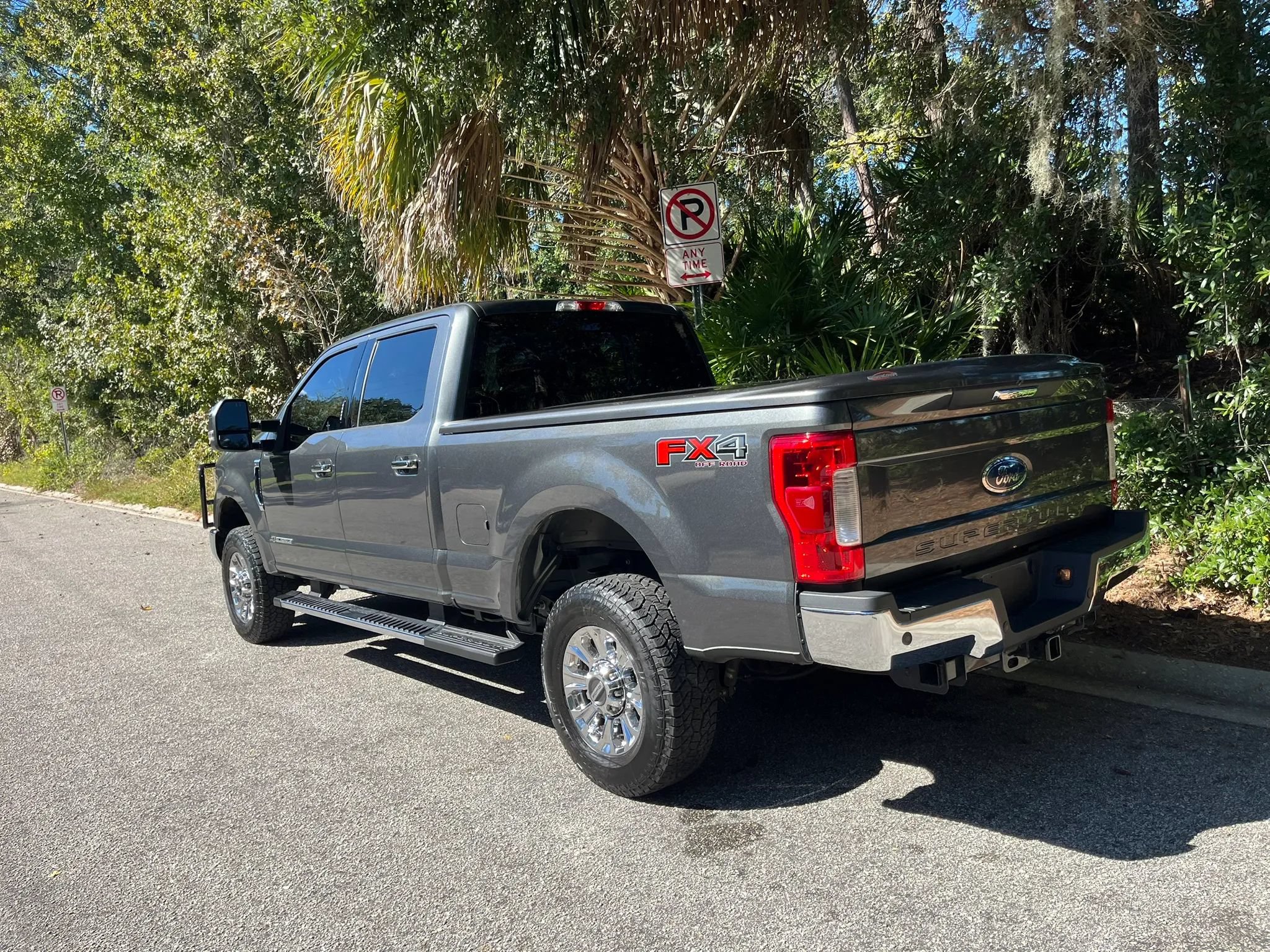Used 2019 Ford F250 XLT w/ XLT Premium Package AWD/4WD image 12