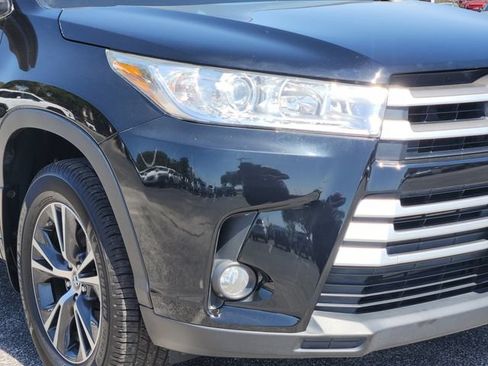 Certified 2018 Toyota Highlander Plus FWD image 7