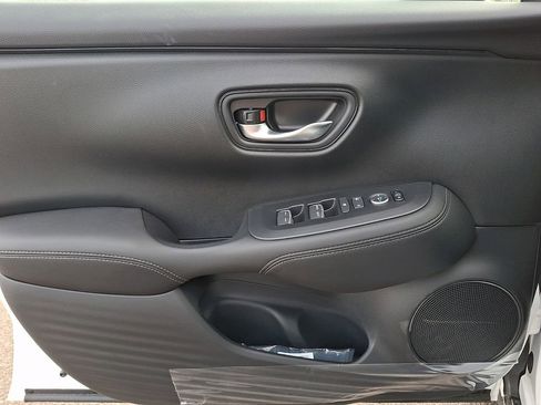 New 2026 Honda HR-V EX-L image 8