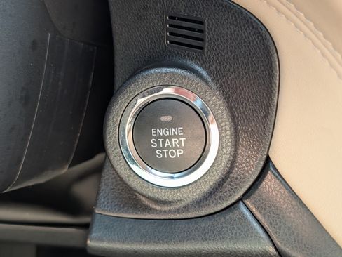 Used 2025 Subaru Outback Limited AWD/4WD image 29