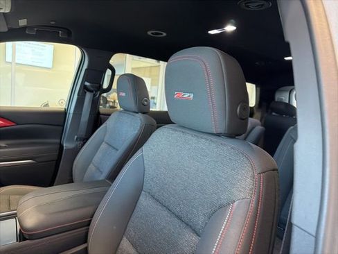 Used 2024 Chevrolet Traverse Z71 AWD/4WD image 15