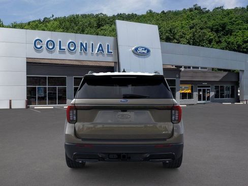 New 2026 Ford Explorer ST-Line w/ ST-Line Street Pack image 5