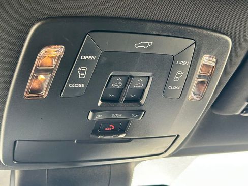 Used 2025 Toyota Sienna XSE w/ XSE Premium Package AWD/4WD image 20