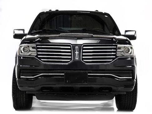 Used 2015 Lincoln Navigator 2WD image 7