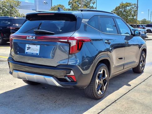 Used 2025 Kia Seltos S FWD image 2