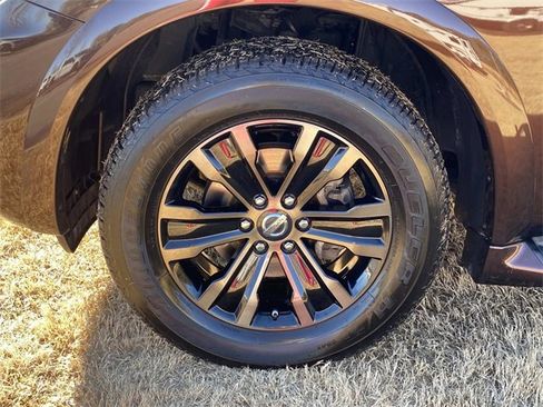 Used 2019 Nissan Armada Platinum w/ Captain's Chairs Package image 13