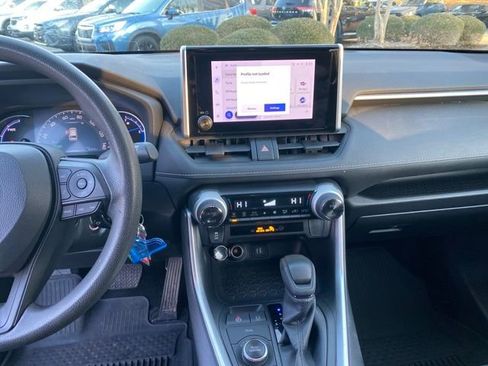 Used 2023 Toyota RAV4 LE image 10