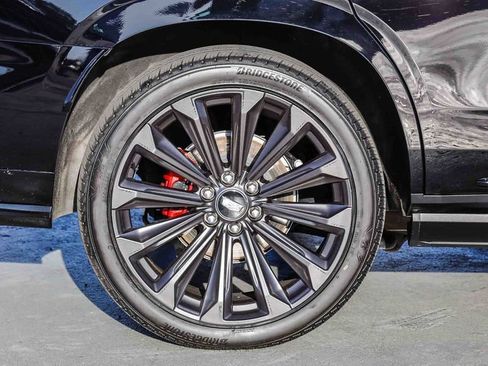 Used 2025 Cadillac Escalade V AWD/4WD image 12