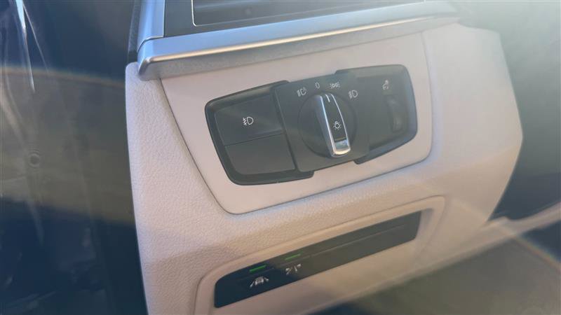 Used 2018 BMW 330i Gran Turismo xDrive AWD/4WD image 30