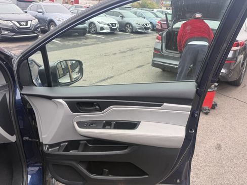 Used 2019 Honda Odyssey LX image 18