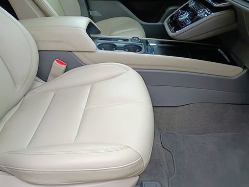 Used 2021 Lincoln Corsair FWD w/ Convenience Package image 50