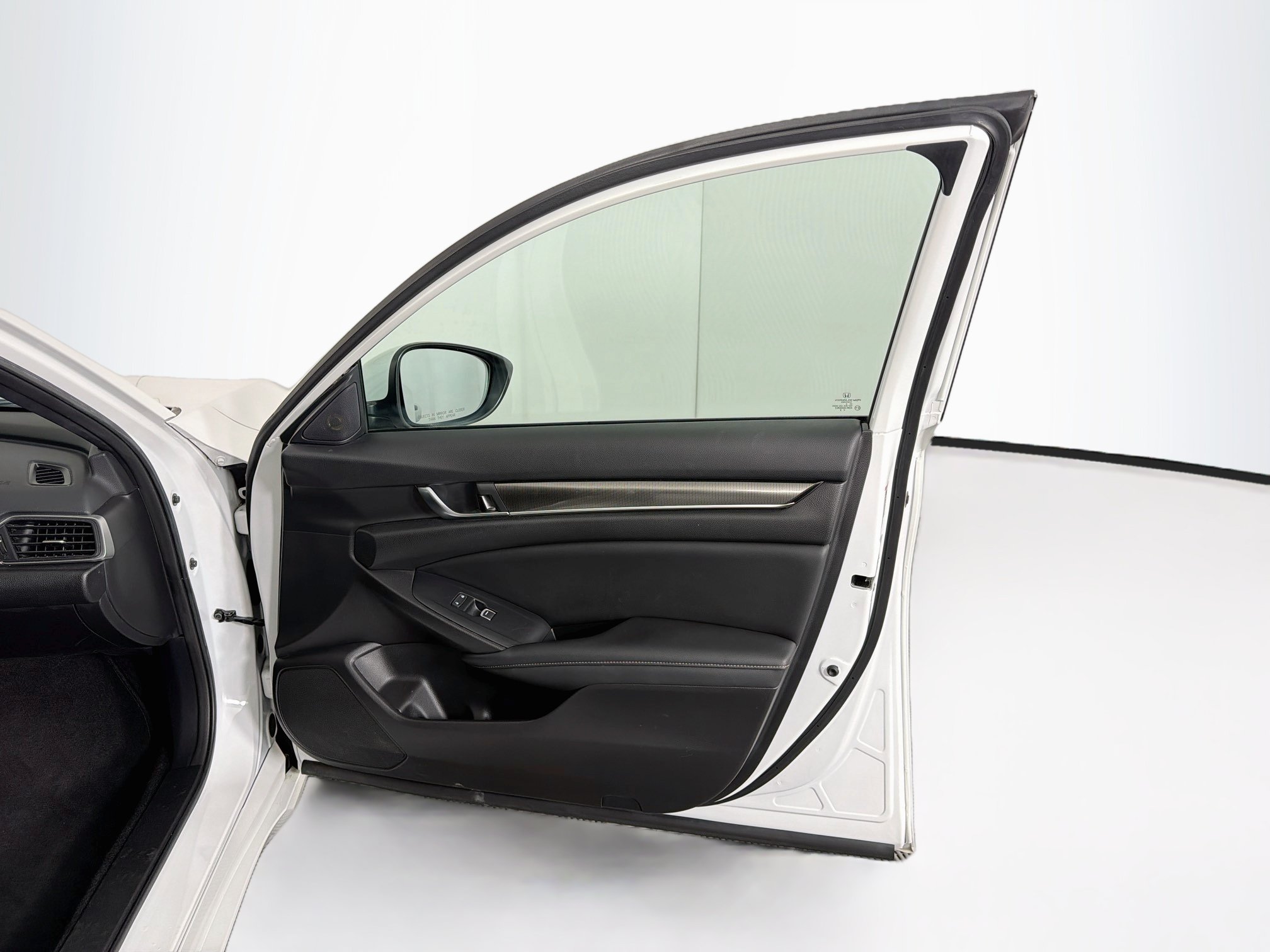 Used 2019 Honda Accord Sport image 29