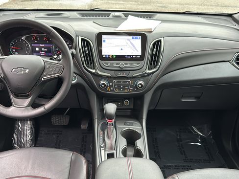 Used 2022 Chevrolet Equinox RS w/ RS Leather Package image 9