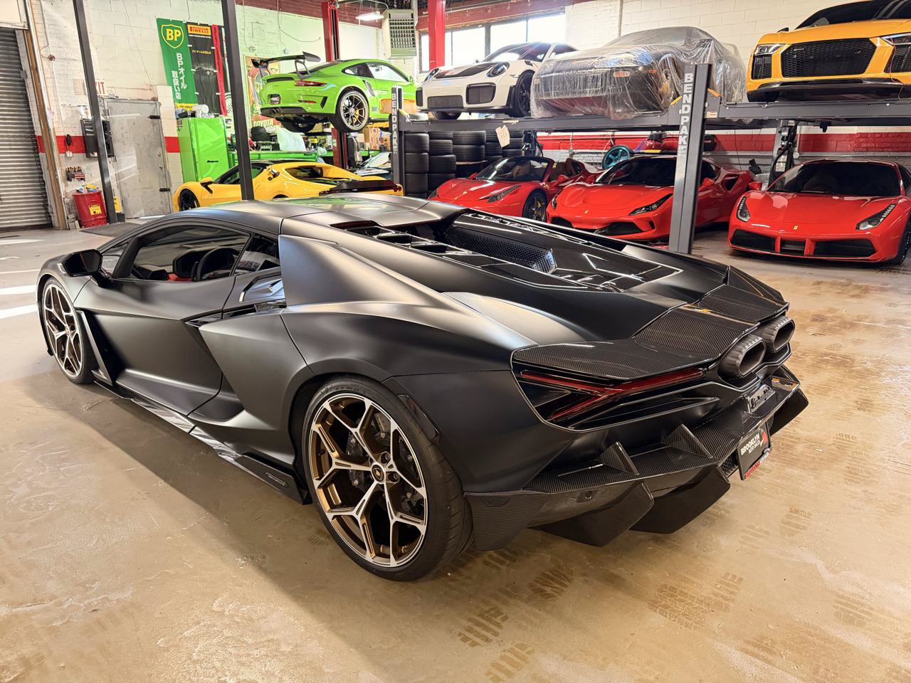 Used 2024 Lamborghini Revuelto AWD/4WD image 10