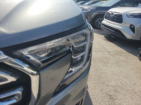 Used 2023 GMC Terrain SLT w/ LPO, Floor Liner Package FWD image 7