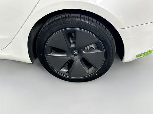 Used 2022 Tesla Model 3 Long Range AWD/4WD image 11
