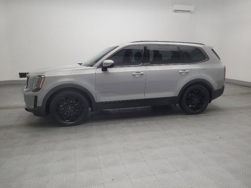 Used 2022 Kia Telluride SX w/ SX Prestige Package AWD/4WD image 2