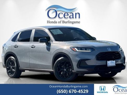 Certified 2025 Honda HR-V Sport image 1
