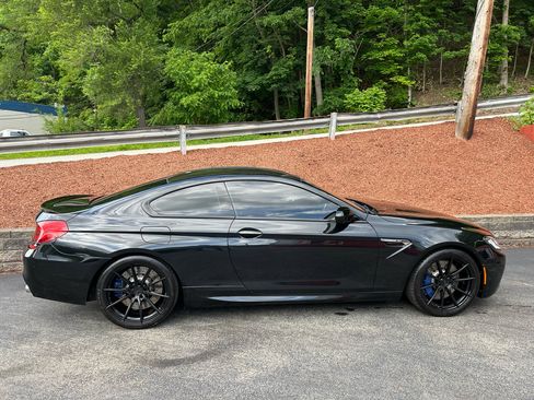 Used 2013 BMW M6 2dr Cpe w/ Executive Pkg image 6